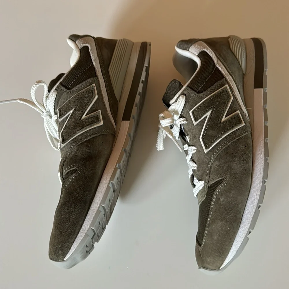 New Balance Men's Green and Gray Trainers 996 SIZE 8 - Picture 2 of 8